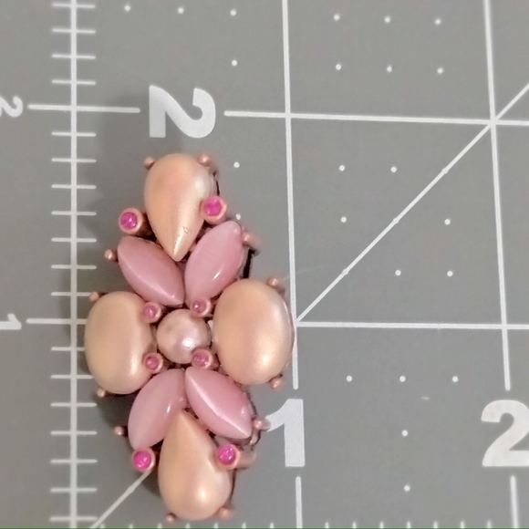 Vintage Brass Monet Pink Mauve Cabochons Rhinestones 1 3/4" Brooch Pin - Picture 6 of 6